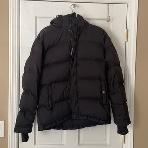 Aritzia Tna Super Puff in Black